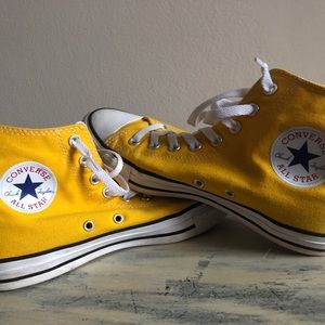 Converse all star women’s 9 yellow